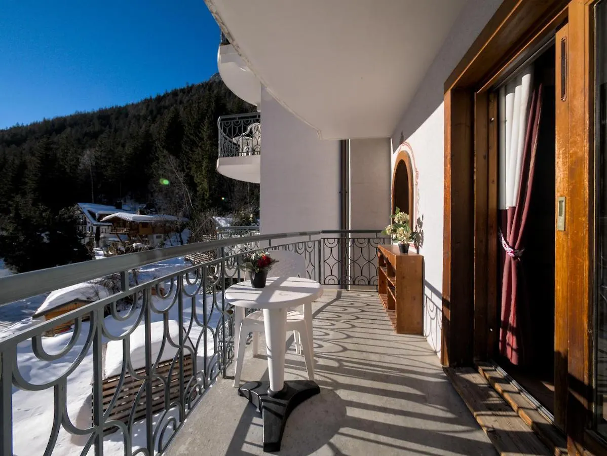 Happy Moose - Cosy Mont Blanc View Apartment Шамони 0*,